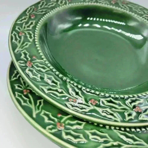 Set of 2 Christmas Berries by HAMPTON FORGE HOME Collectible Rim Soup Bowl - Picture 7 of 7